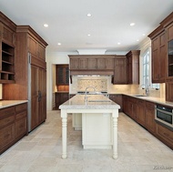 Traditional Two-Tone Kitchen