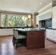 Traditional Two-Tone Kitchen