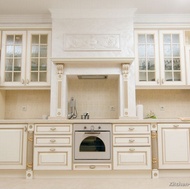 Traditional Antique White Kitchen