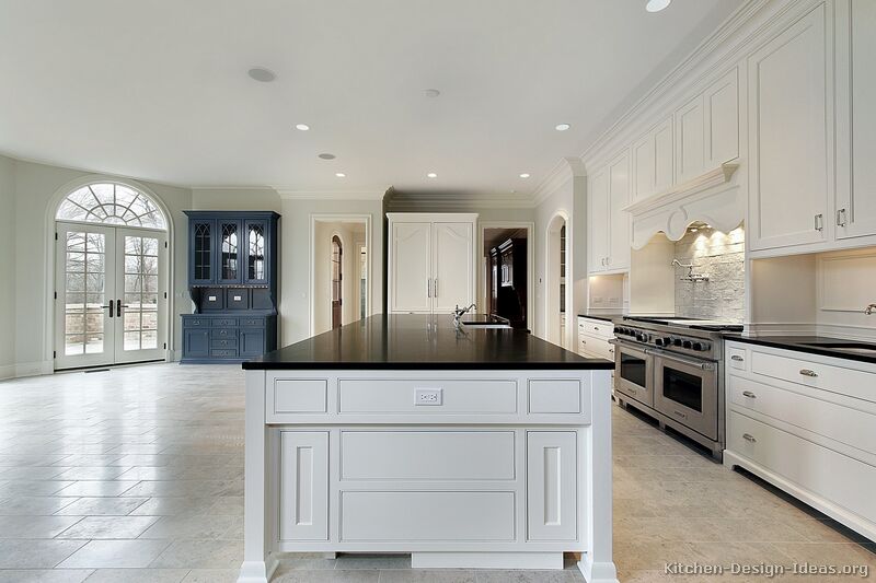 Traditional White Kitchen Cabinets #107