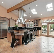 Traditional Whitewash Kitchen